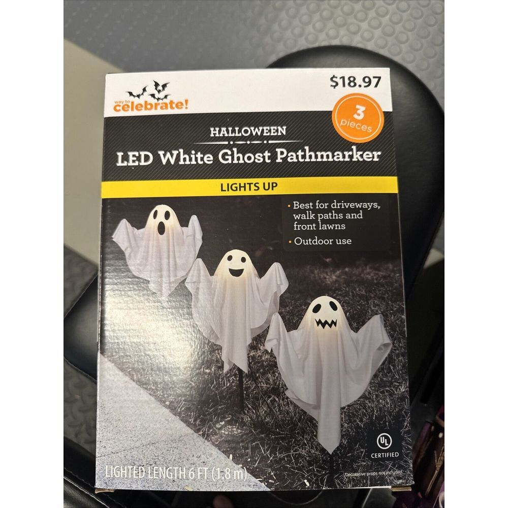 Outdoor Decorations White Ghost Garden Stakes with Light Up Design‎ Lights